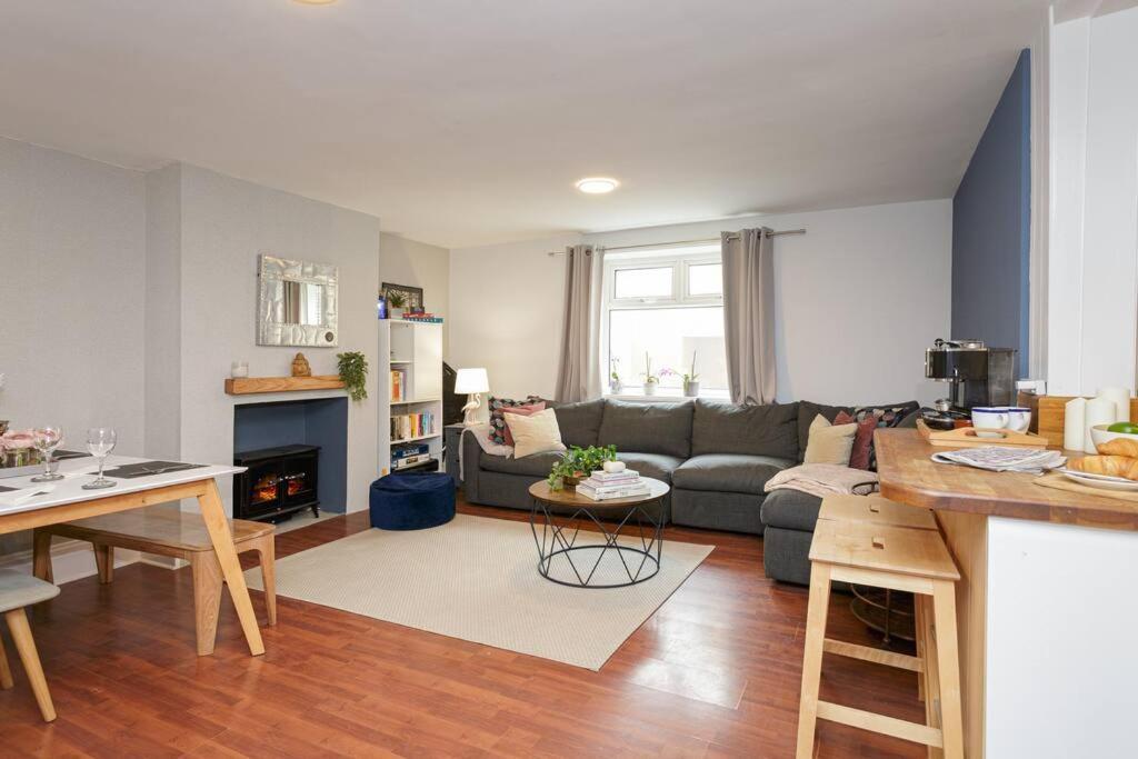 Seaside Escape Apartment Portsmouth Exterior photo